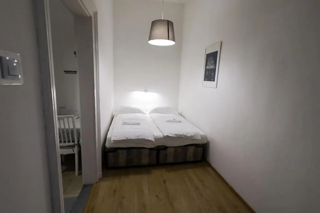Pest-Port Apartment Room-6 Private Apartment Budapest