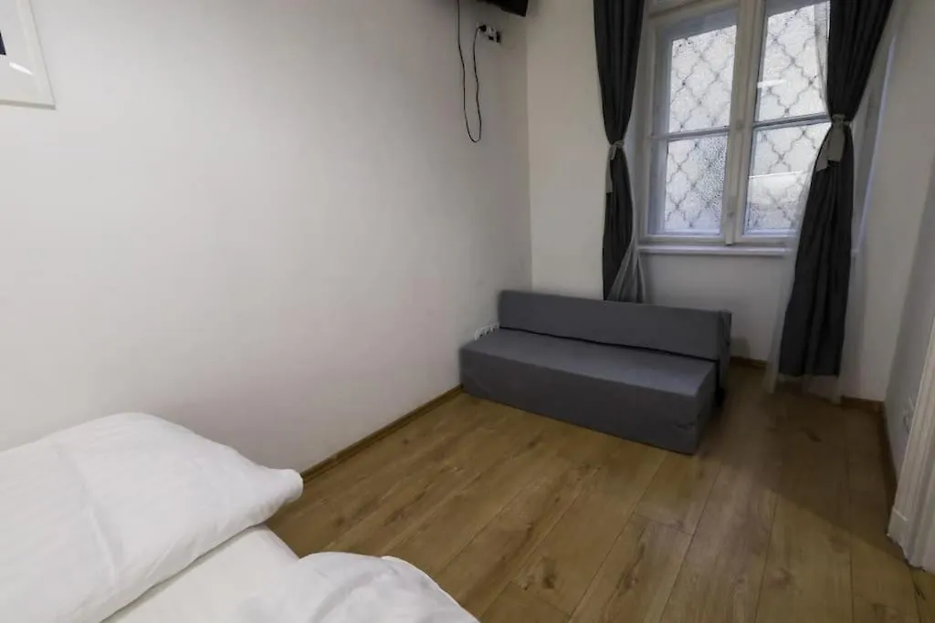 Pest-Port Apartment Room-6 Private Apartment Budapest